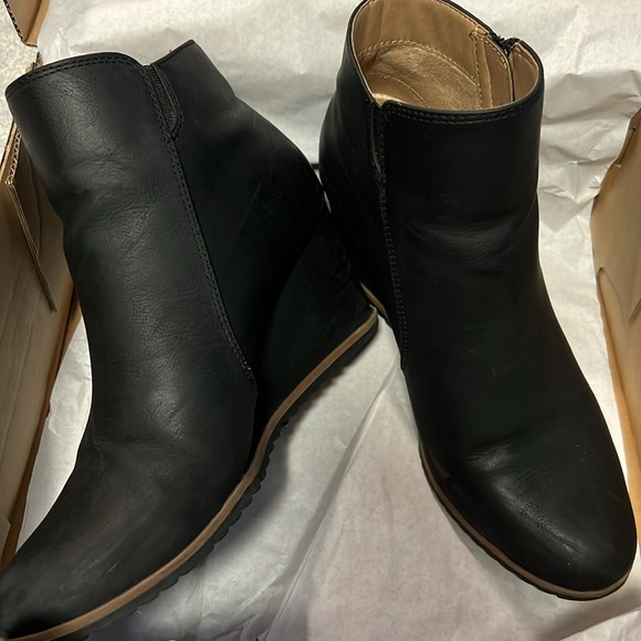 Naturalized Soul wedge leather boots - Picture 2 of 5